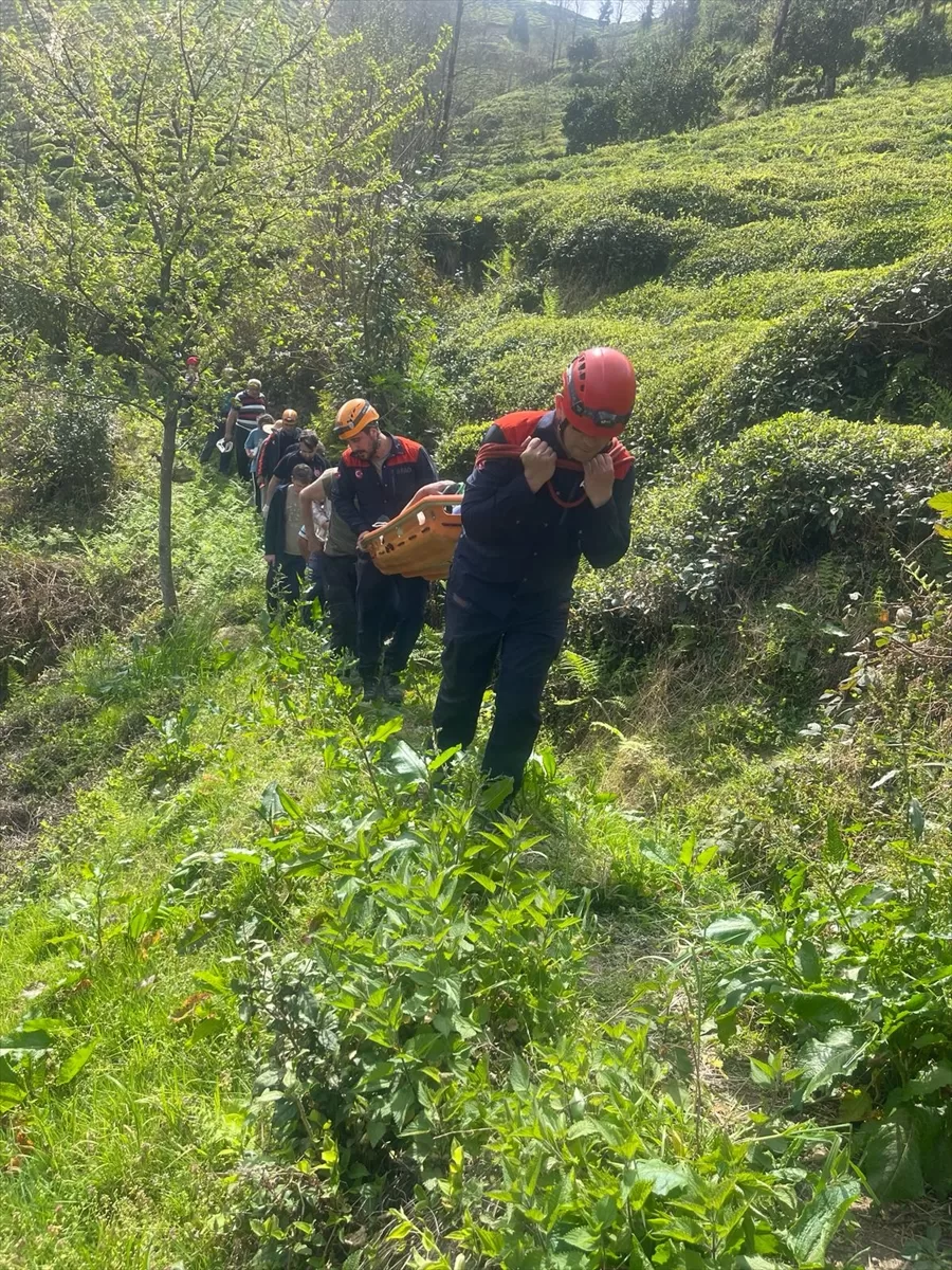 Rize'de yük taşımak için kullanılan teleferikten düşen 2 kişi yaralandı