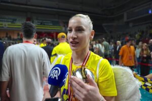 İSTANBUL (AA) – BOZHAN MEMİŞ – Voleybol Vodafone Sultanlar Ligi