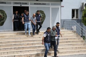 ŞANLIURFA (AA) – Şanlıurfa'da fuhuş yaptırdıkları iddiasıyla 9 şüpheli gözaltına