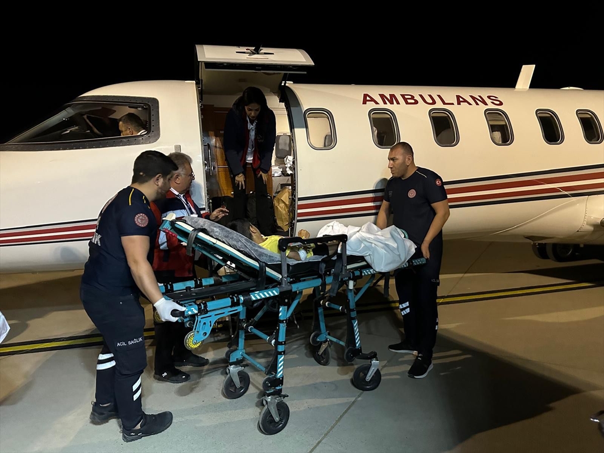 Şırnak'ta rahatsızlanan çocuk ambulans uçakla Ankara'ya sevk edildi