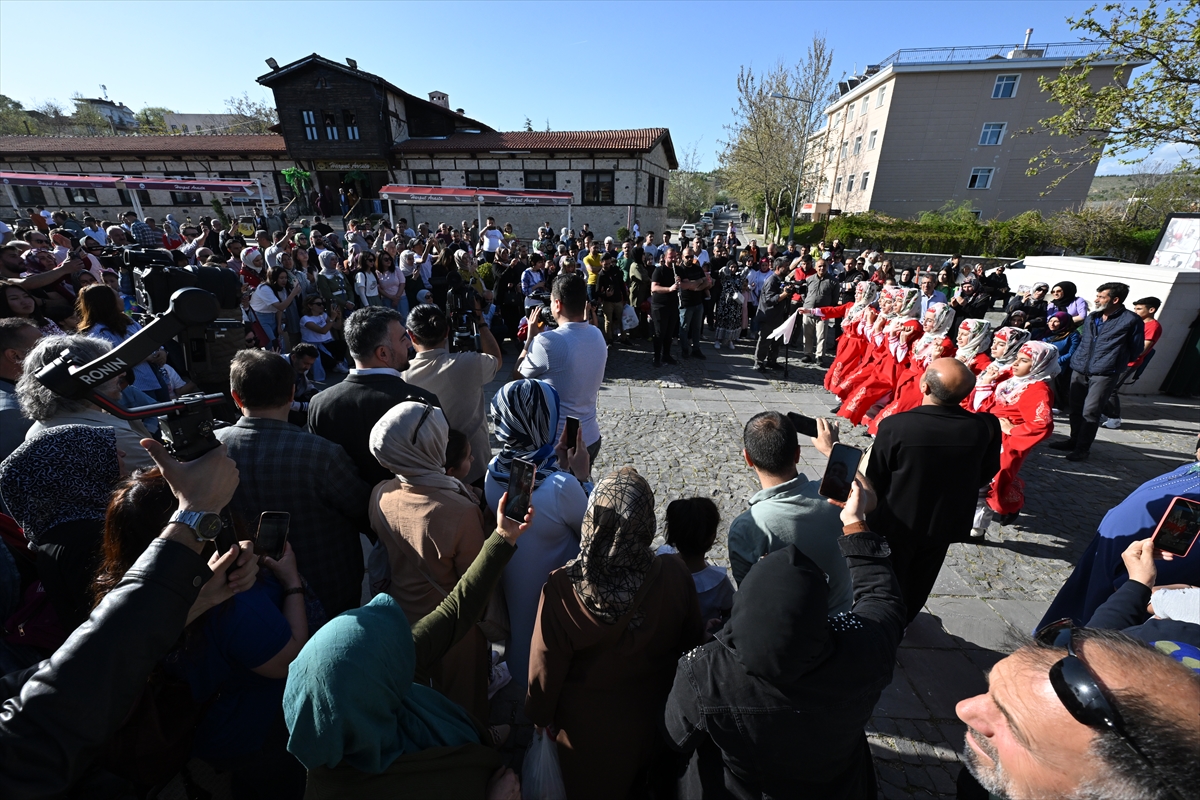 “Turistik Diyarbakır Ekspresi”nin yolcuları Elazığ’ı gezdi