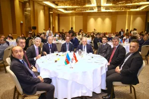 BAKÜ (AA) – Azerbaycan'ın başkenti Bakü'de, Türkiye-Azerbaycan İş Adamları ve