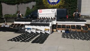 İSTANBUL (AA) – İstanbul merkezli 11 ilde düzenlenen "Mahzen-28" operasyonunda,