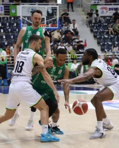 - Yukatel Merkezefendi Belediyesi: 82 - Bursaspor İnfo Yatırım: 87