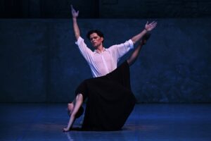 - Usta yazar Nikos Kazancakis'in dünyaca ünlü romanından sahneye uyarlanan