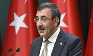 ANKARA (AA) – Cumhurbaşkanı Yardımcısı Cevdet Yılmaz, enflasyonla topyekun mücadele