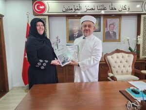 BAYBURT (AA) – Evlendikten sonra ailesiyle Bayburt'a yerleşen ABD'li kadın,