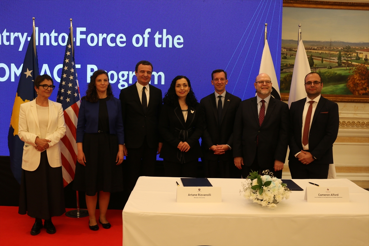 ABD'nin desteğiyle Kosova'da kurulacak ilk enerji depolama tesisinin tanıtımı yapıldı