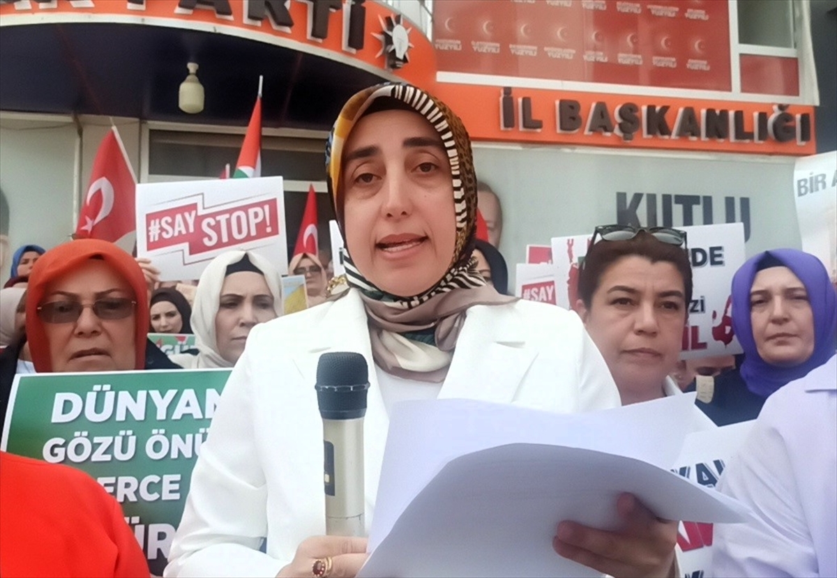 Adana ve çevre illerde AK Parti'li kadınlar Filistinli anneler için toplandı