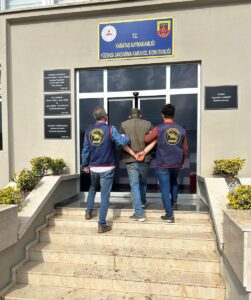 ADANA (AA) – Adana'da haklarında kesinleşmiş hapis bulunan 11 firari