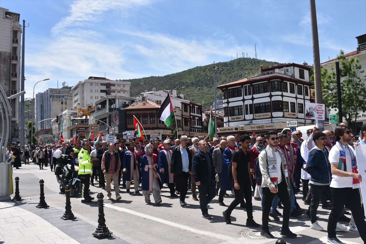 Afyonkarahisar'da üniversiteliler İsrail'in Gazze'ye saldırılarını protesto etti