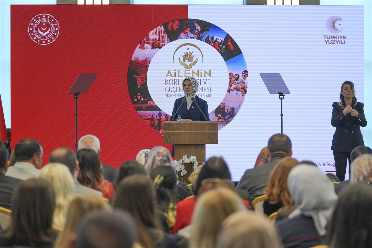 Ailenin Korunması ve Güçlendirilmesi Vizyon Belgesi ve Eylem Planı tanıtım toplantısı yapıldı