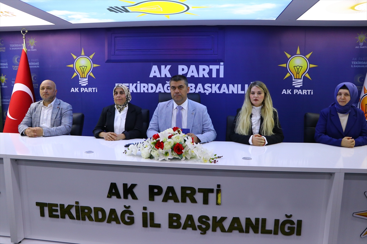 AK Parti Trakya teşkilatlarında “27 Mayıs darbesi”ne ilişkin basın açıklaması yapıldı