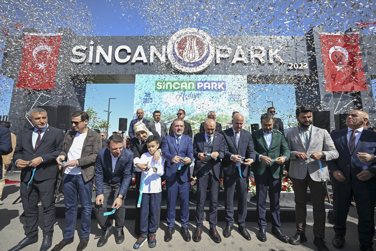 Ankara'da bataklıktan akıllı parka dönüştürülen “Sincan Park” hizmete açıldı