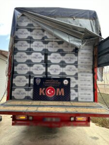 ANTALYA (AA) – Antalya'nın Aksu ilçesinde durdurulan bir kamyonda yapılan