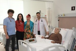 ANTALYA (AA) – Antalya Şehir Hastanesi'nde 80 ve 82 yaşlarındaki