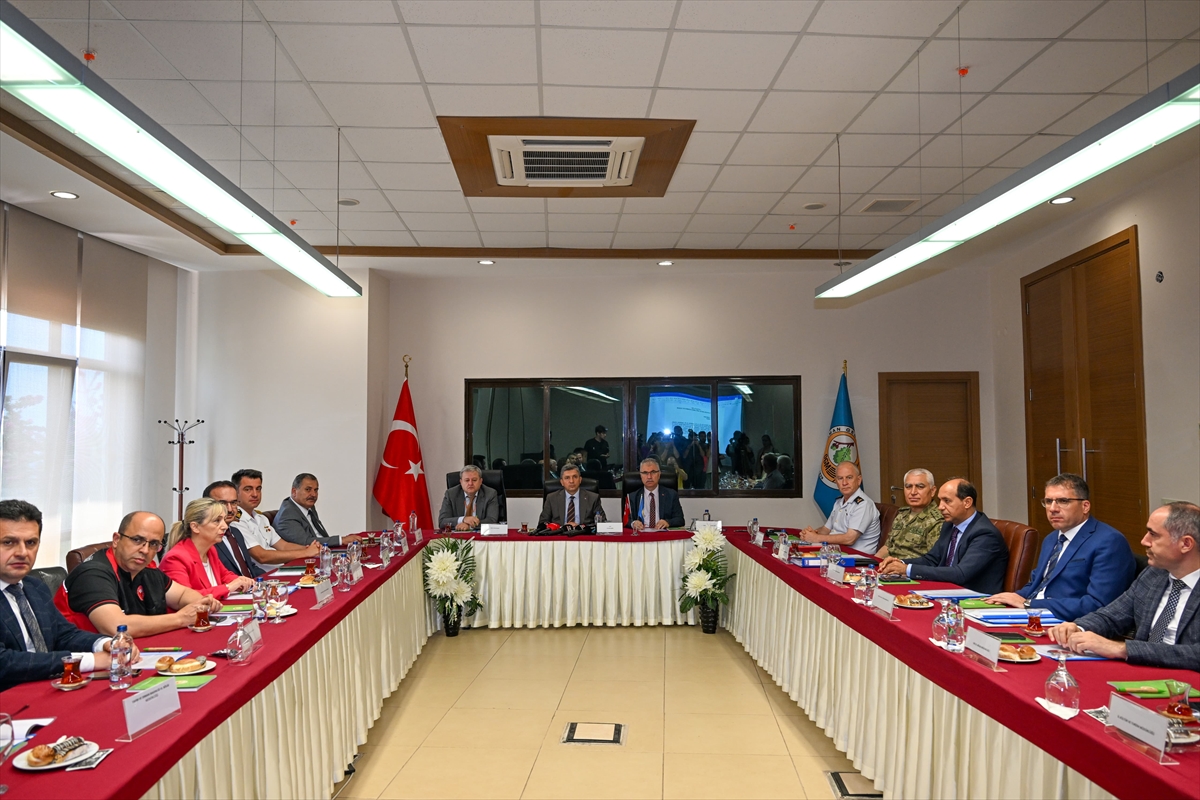 Antalya'da Orman Yangınlarıyla Mücadele İl Komisyon Toplantısı yapıldı