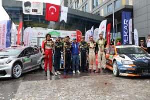 - Castrol Ford Team Türkiye takımından Ali Türkkan ve Oytun