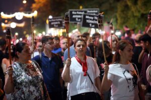 AYDIN (AA) – Aydın'da öğretmenler ve lise öğrencileri, 19 Mayıs