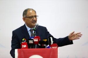 - "(Deprem bölgesi) Şimdi orada 1240 yerde şantiyemiz var, 110