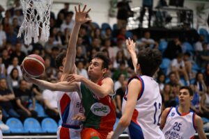 - Finalde Anadolu Efes'i 67-62 yenen Karşıyaka şampiyon oldu