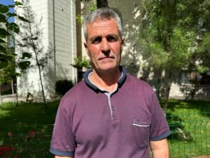 BATMAN (AA) – Batman'da apartman görevlisi, yol kenarında poşette bulduğu