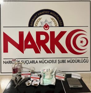 BAYBURT (AA) – Bayburt'ta uyuşturucu operasyonunda gözaltına alınan 3 zanlı