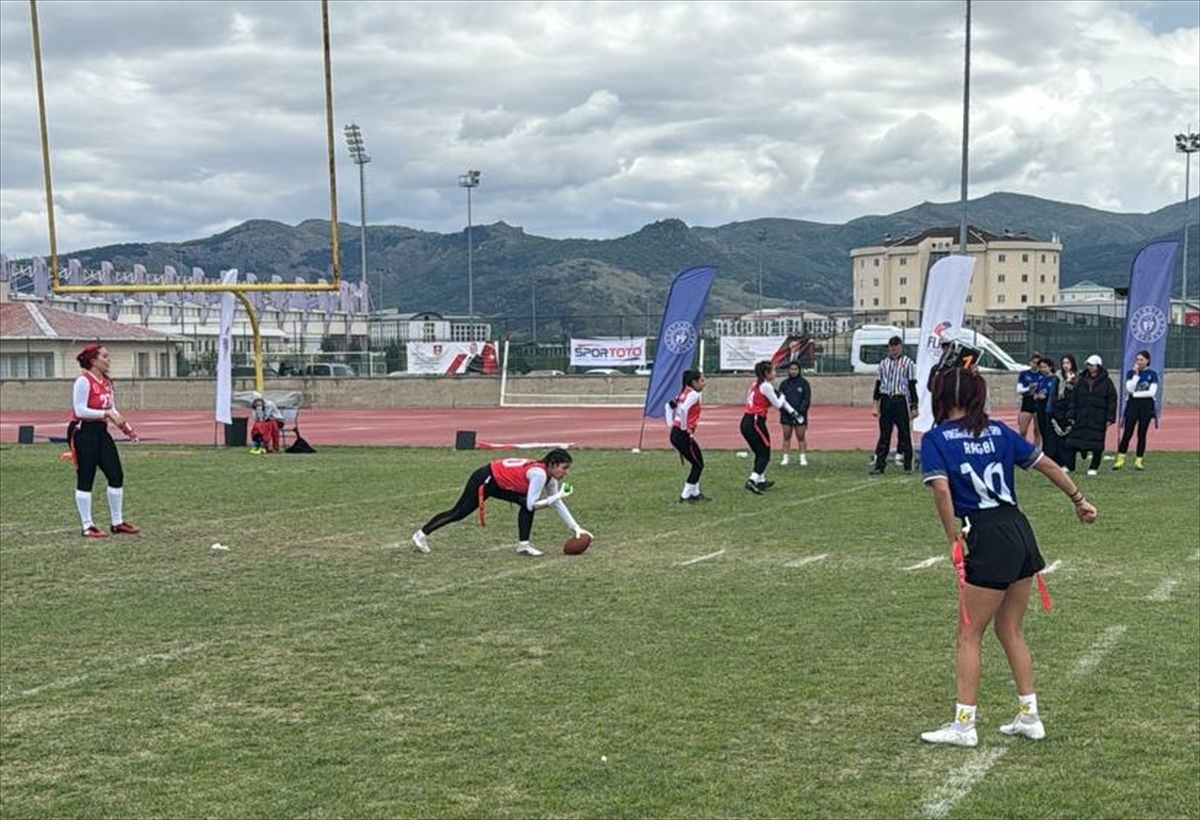 Bayrak Futbolu Kadınlar Türkiye Şampiyonası'nın 2. etabı Afyonkarahisar'da tamamlandı
