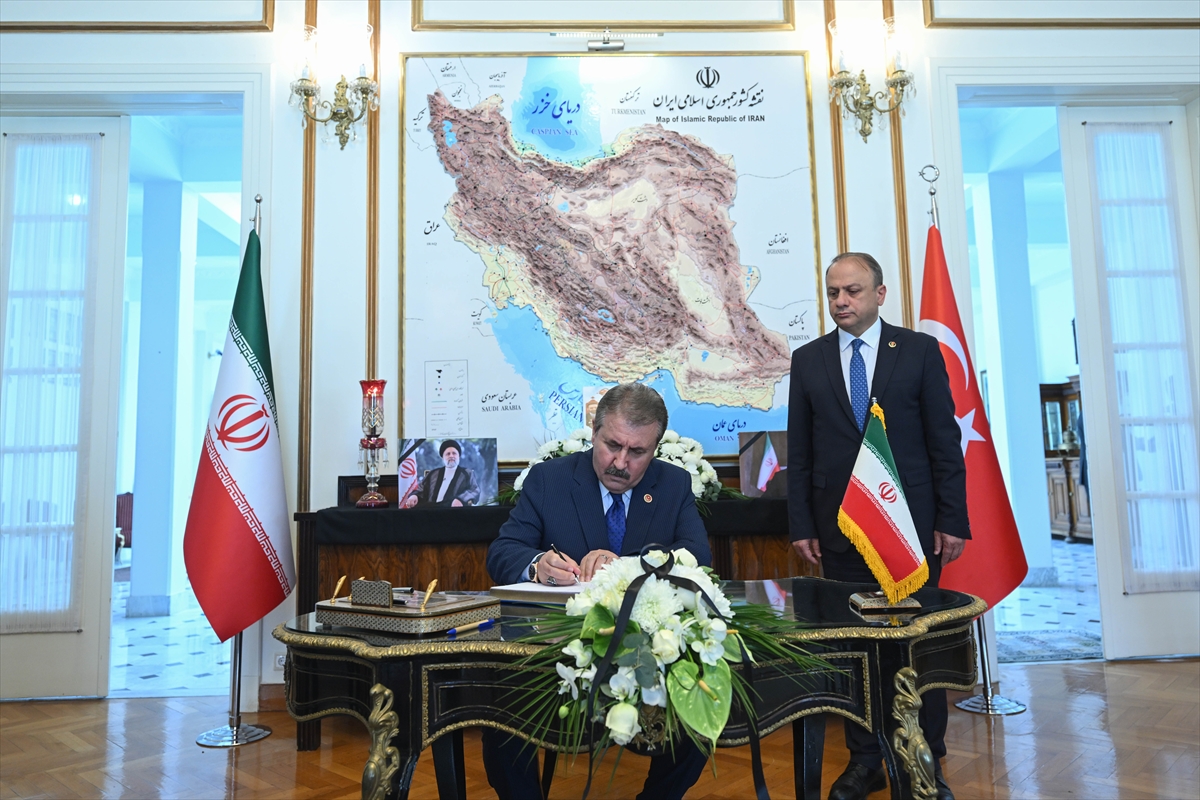 BBP Genel Başkanı Destici, İran Büyükelçiliği'ne taziye ziyaretinde bulundu