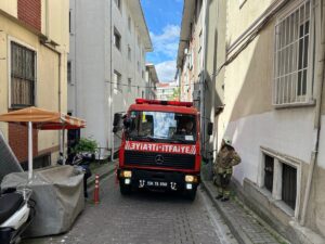 - Patlamada yaralanan 1 işçi sağlık ekiplerince hastaneye kaldırıldı