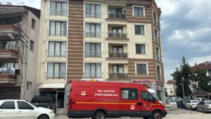 BOLU (AA) – Bolu'da, ev sahibine haber vermeden evi boşaltıp