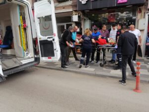 BOLU (AA) – Bolu'da, önce kaldırımdaki yayaya, kaçmaya çalışırken de