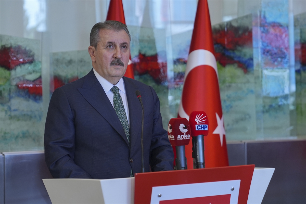 CHP Genel Başkanı Özel, BBP Genel Başkanı Destici ile görüştü