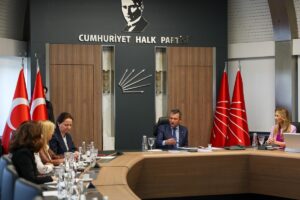 ANKARA (AA) – CHP Genel Başkanı Özgür Özel ve CHP