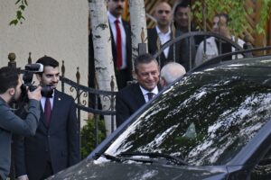 ANKARA (AA) – CHP Genel Başkanı Özgür Özel, eski CHP