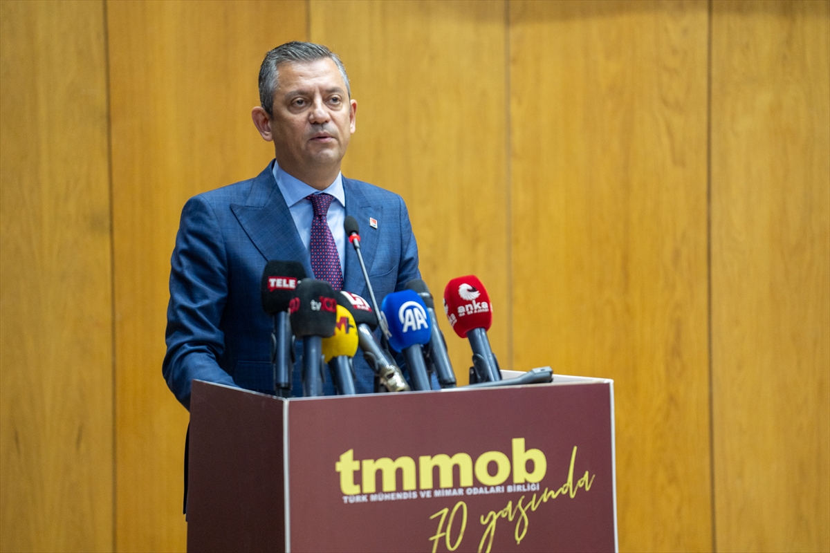 CHP Genel Başkanı Özel, TMMOB 48. Olağan Genel Kurulu'nda konuştu: