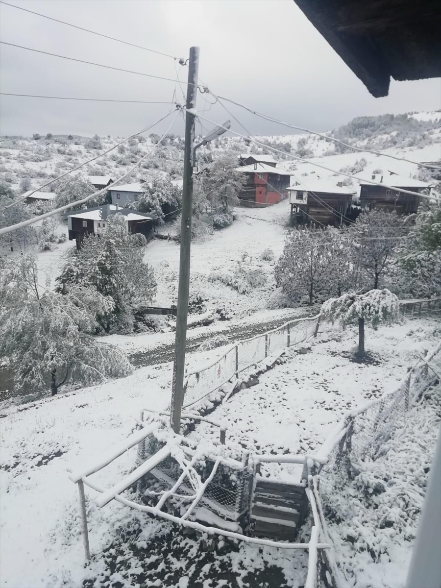 Çorum'un yüksek kesimlerinde kar yağışı etkili oldu