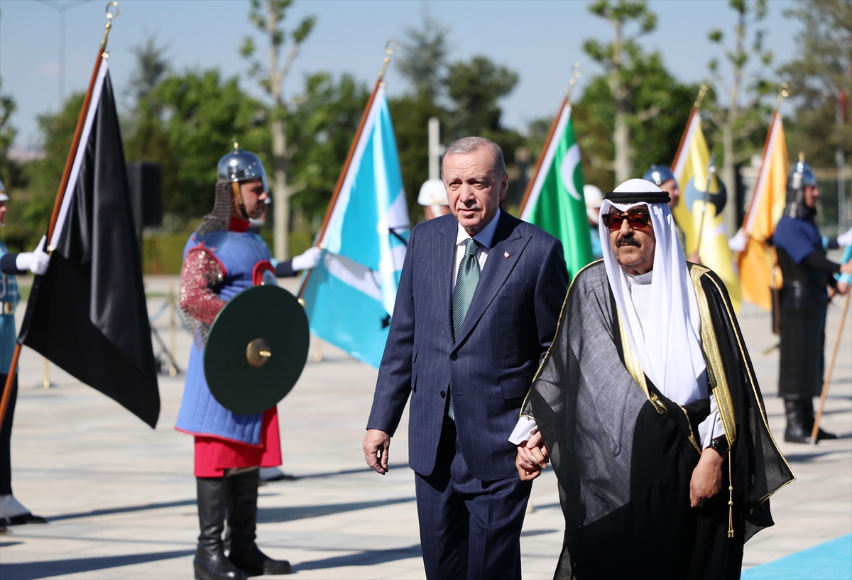 Cumhurbaşkanı Erdoğan, Kuveyt Emiri es-Sabah’ı resmi törenle karşıladı