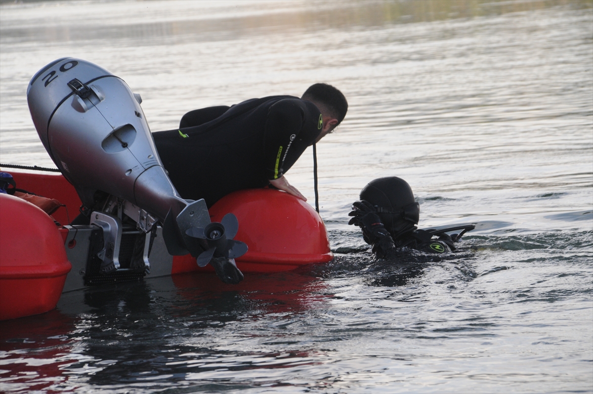 Dicle nehrinde kaybolan çocuğun bulunması için ekiplerce arama yapıldı