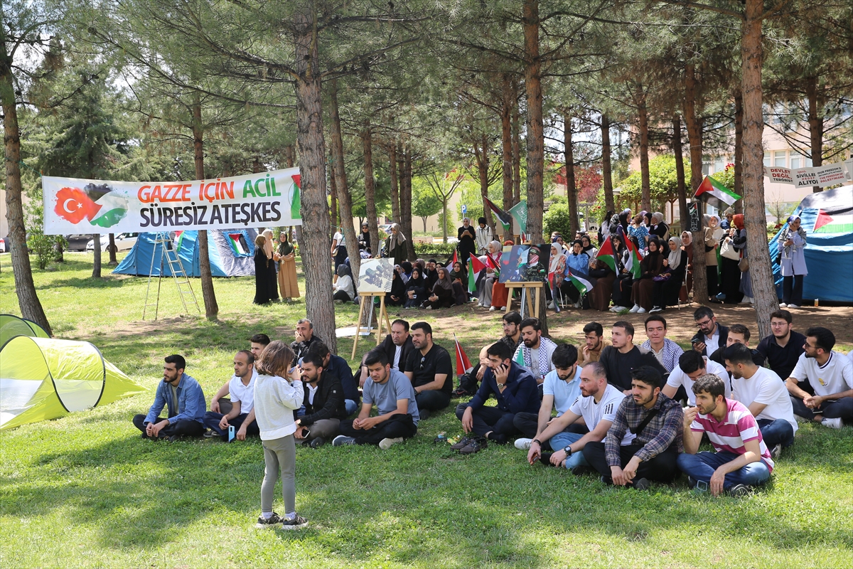 Diyarbakır'da üniversite yerleşkesinde “Gazze Dayanışma Çadırı” kuruldu