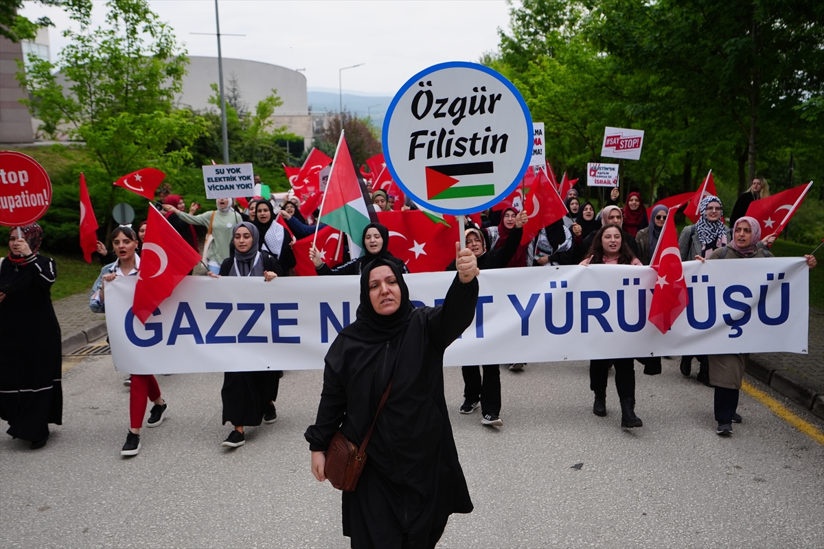 Düzce'de üniversite öğrencileri Filistin'e destek eylemi yaptı