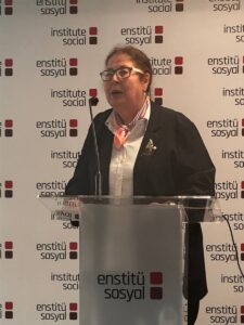 İSTANBUL (AA) – Dijitalleşmenin aile içi dinamiklere etkisini inceleyen düşünce