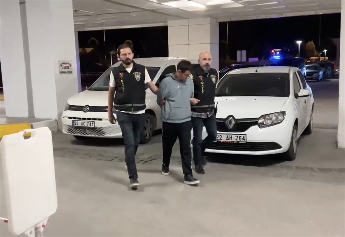 Edirne'de biri hükümlü 4 aranan kişi pansiyondaki aynı odada yakalandı