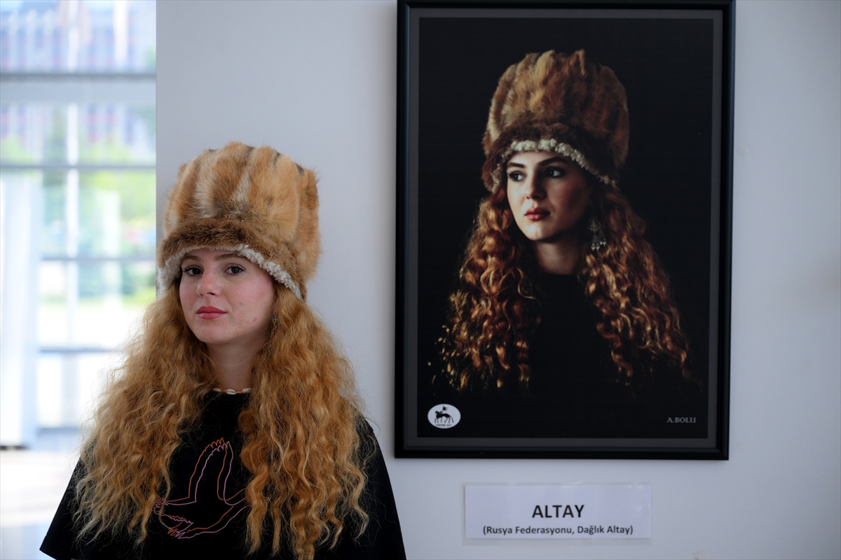 Edirne'de “Türk Dünyası Kadın Başlıkları” fotoğraf sergisi açıldı