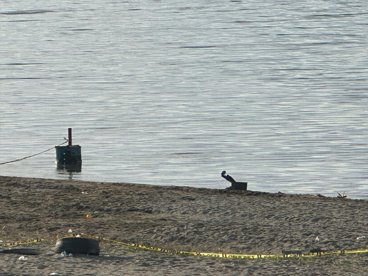 Eğirdir Gölü'nde bulunan el bombaları gölden temizlendi