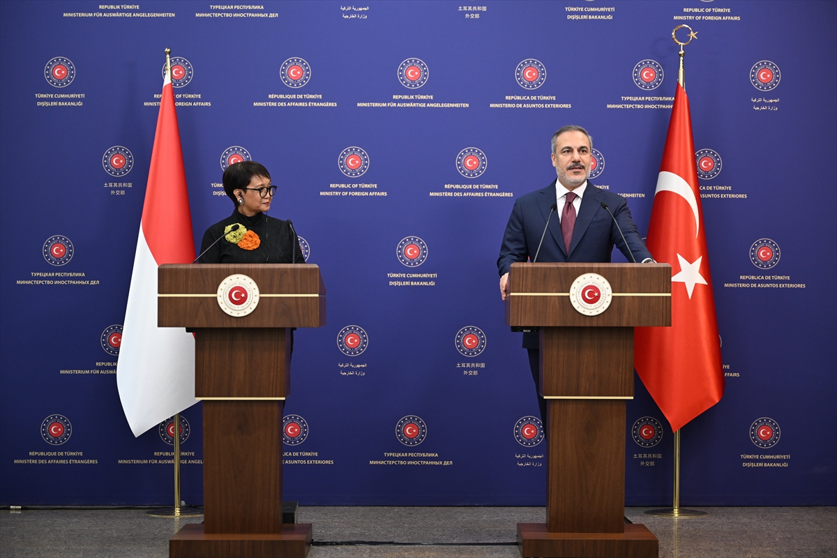 - "Biz insanlığı ve adaleti Filistin için her zaman savunuyoruz