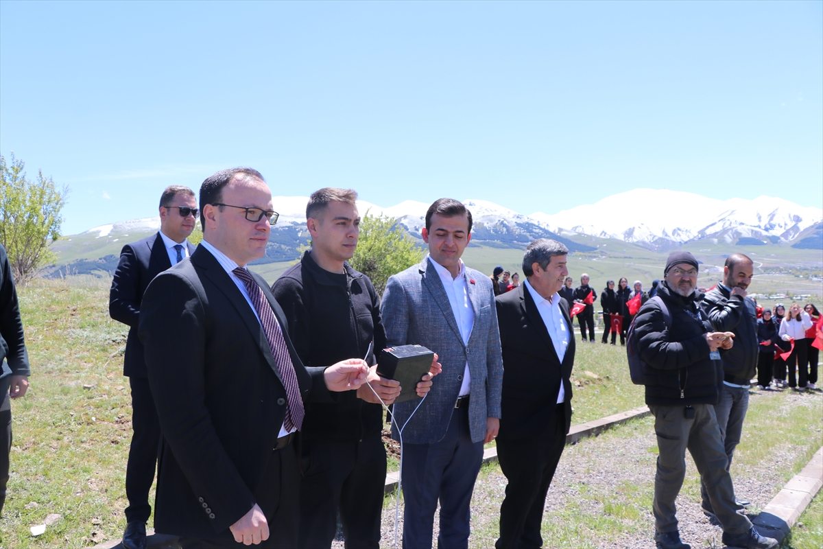 Erzurum'daki tarihi Aziziye Tabyalarında öğrencilerin roketleri gökyüzünü süsledi