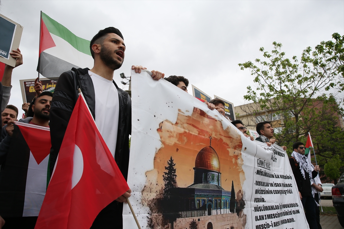 Eskişehir Osmangazi Üniversitesi'nde ABD üniversitelerindeki Filistin eylemlerine destek yürüyüşü