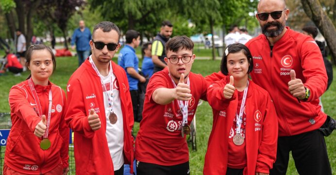 Fatih'te 6. Geleneksel Engelliler Spor ve Eğlence Şenliği yapıldı