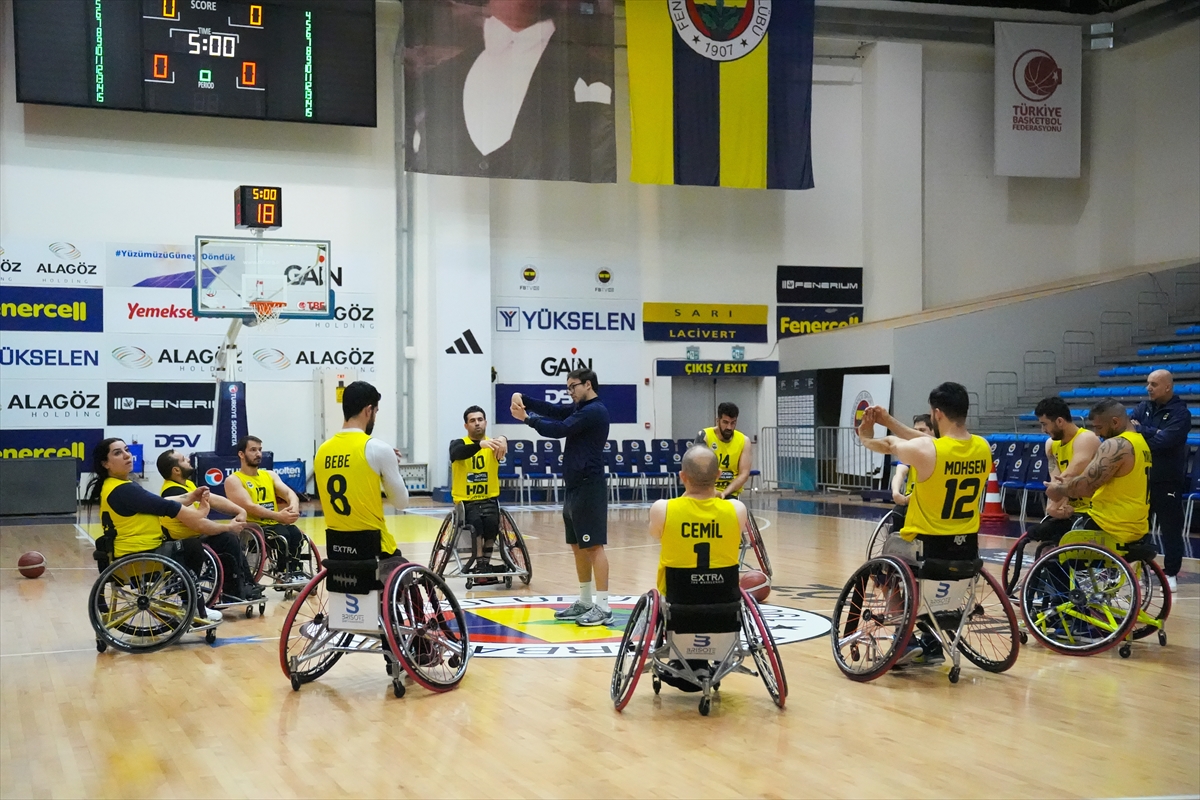 Fenerbahçe Göksel Çelik Tekerlekli Sandalye Basketbol Takımı'nda hedef 2 kupa